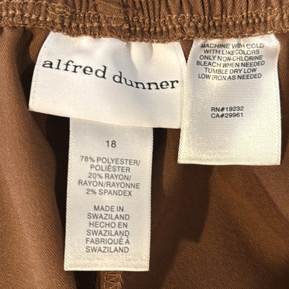 Alfred Dunner 2 pair Classic pull on pants trousers slacks Pink and Brown 18 18W - Picture 14 of 15